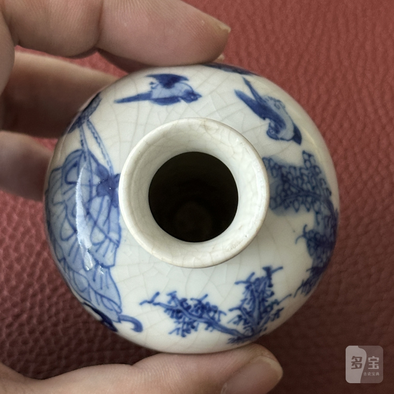 清康熙 浆胎青花昭君出塞图小梅瓶 - 图5